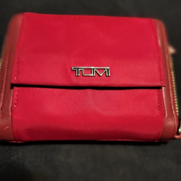 Tumi Red Wallet - Picture 7 of 8